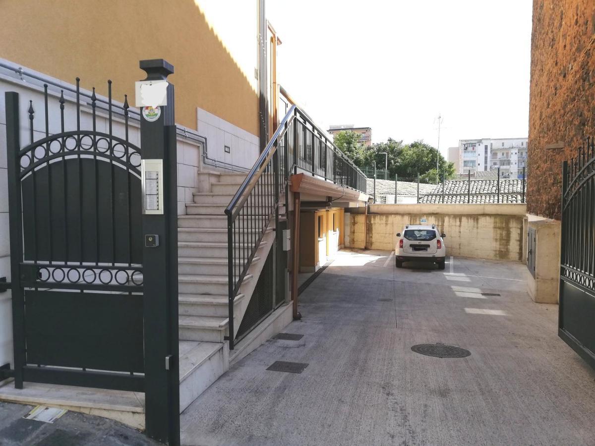 Friends & Family - Free Parking Car Catania