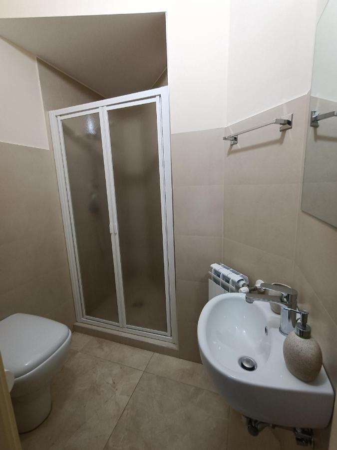 Friends & Family - Free Parking Car Apartment *