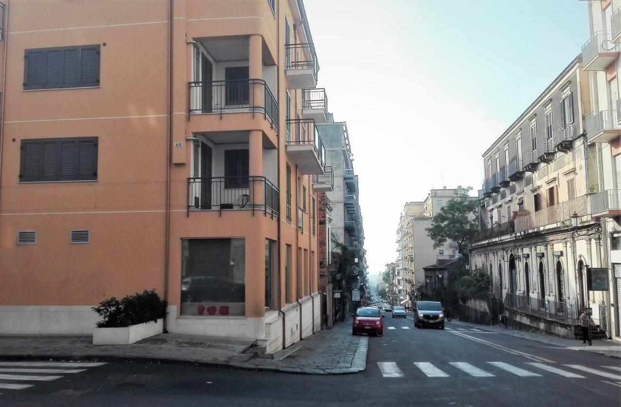 Friends & Family - Free Parking Car Apartment Catania